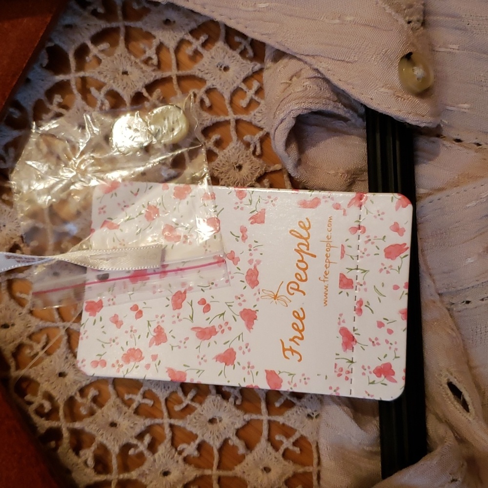 Button down blouce - Picture 5 of 10
